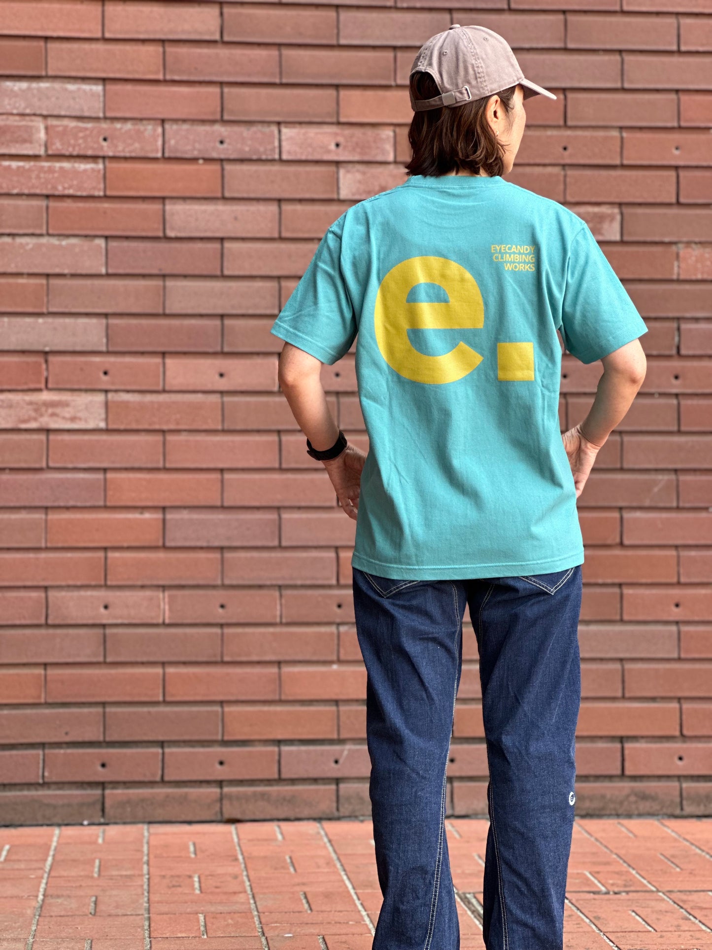 e. T-SHIRT HAZY GREEN